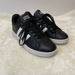 Women's Adidas Cloudform Sneakers Black - Size 8